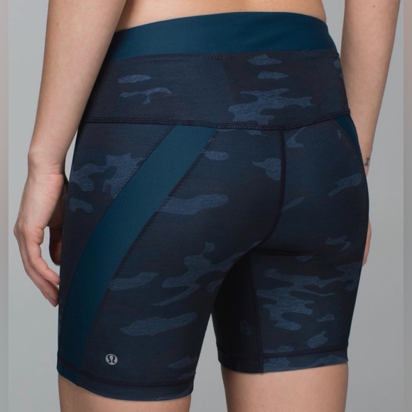 Lululemon Clip-In Heather Camo Texture Heather Blue Women’s 7” Shorts size 10 - Picture 7 of 8